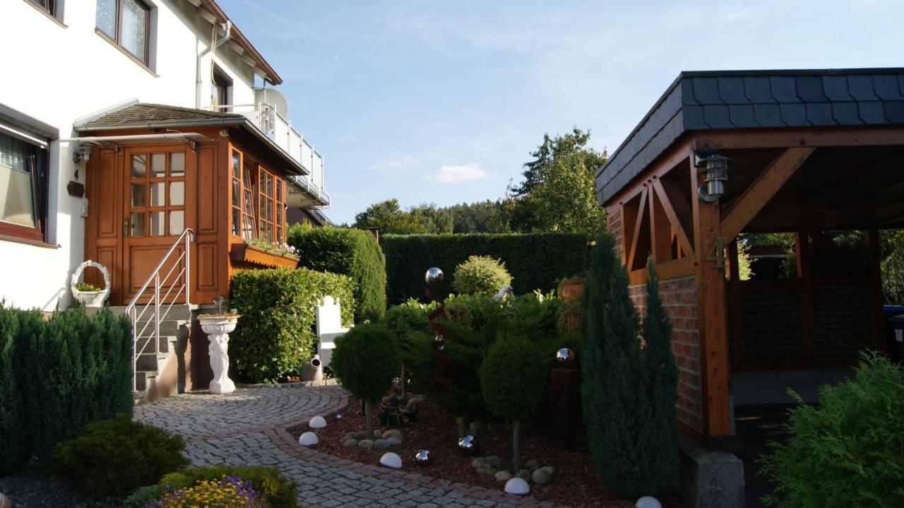 Komplette Wohnung Im Schoenen Weserbergland / Heyen Extérieur photo