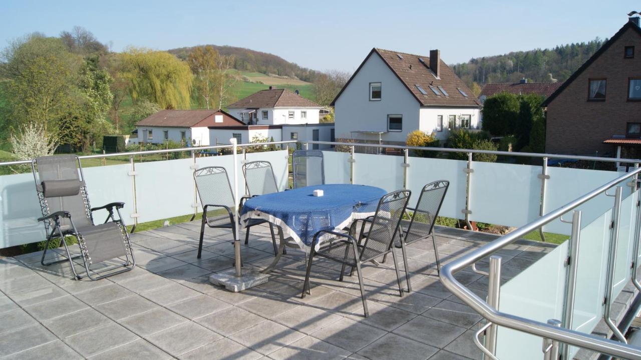 Komplette Wohnung Im Schoenen Weserbergland / Heyen Extérieur photo