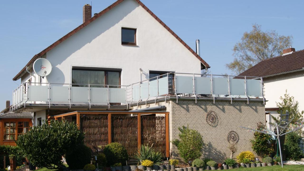 Komplette Wohnung Im Schoenen Weserbergland / Heyen Extérieur photo